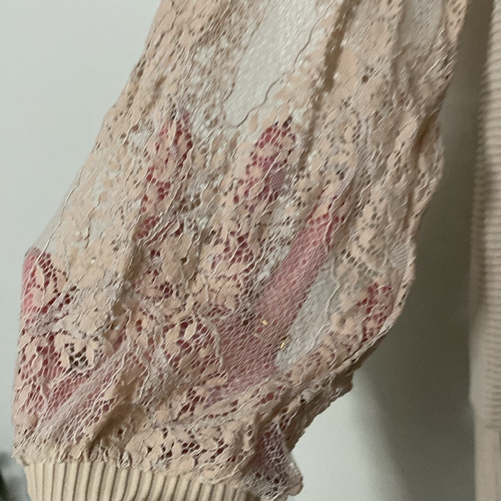 EUC long sleeve v-neck sweater with lace sleeve detail - Picture 2 of 4